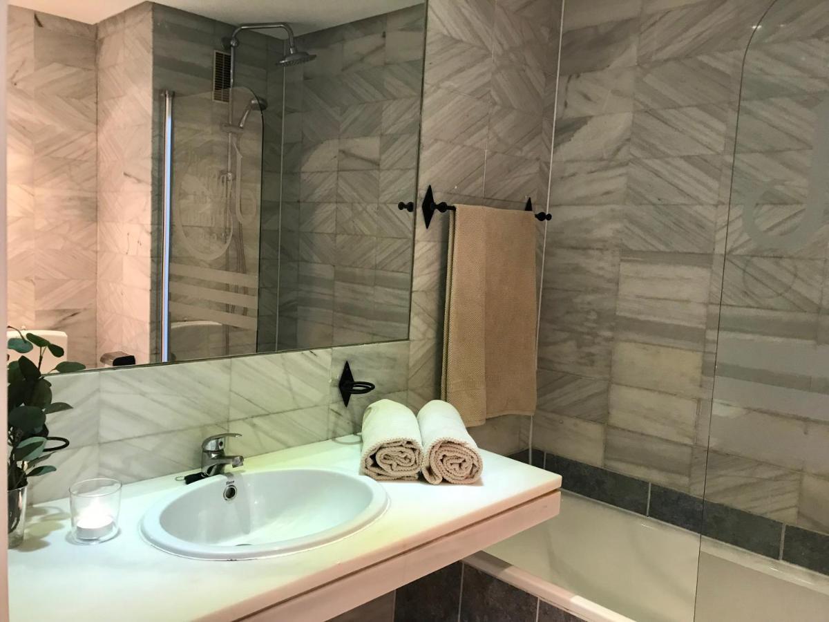 Апартаменты Large And Elegant In Puerto Banus With Pools And Paddle Марбелья Экстерьер фото